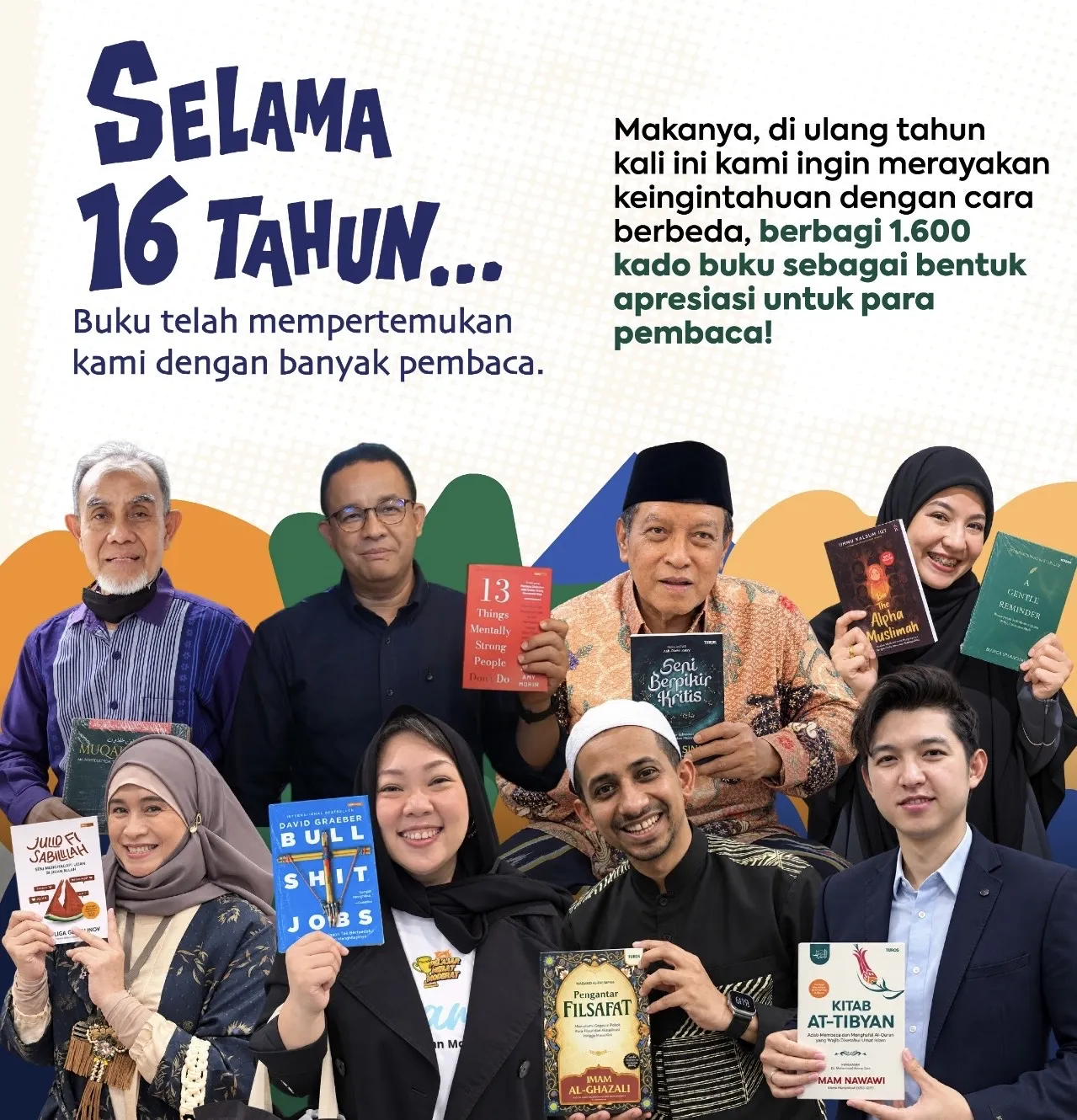 Para pembaca dengan beragam buku terbitan Rene Turos Group