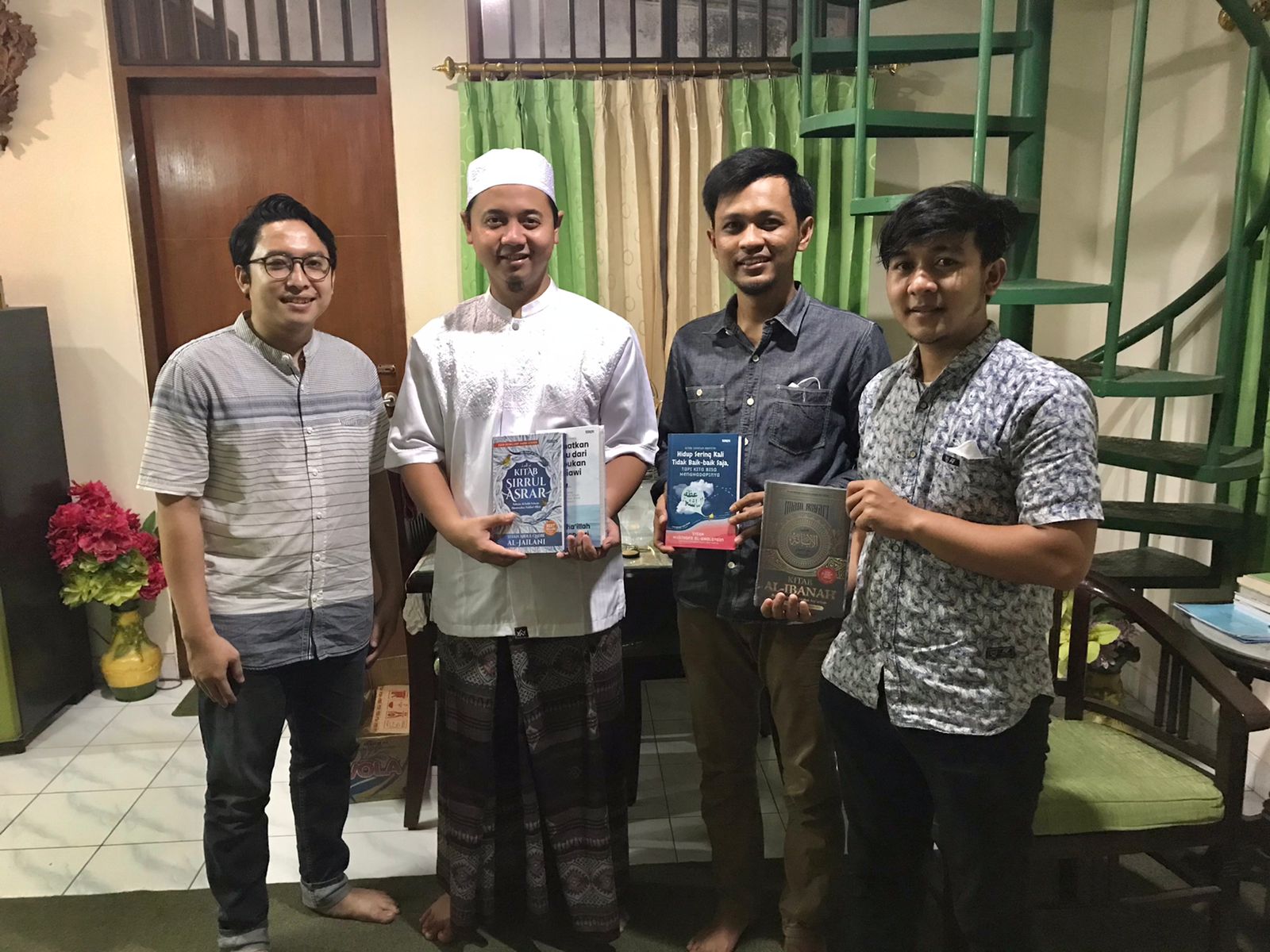 Gus Zia dari Ponpes Darus-Sunnah Apresiasi Buku Terjemahan Turos Pustaka