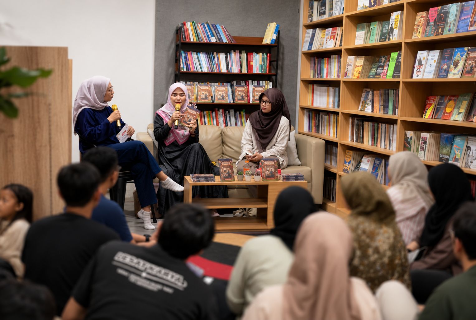 Toko Manisan Ajaib Amberglow Cetak Ulang, Renebook Gelar Bedah Buku
